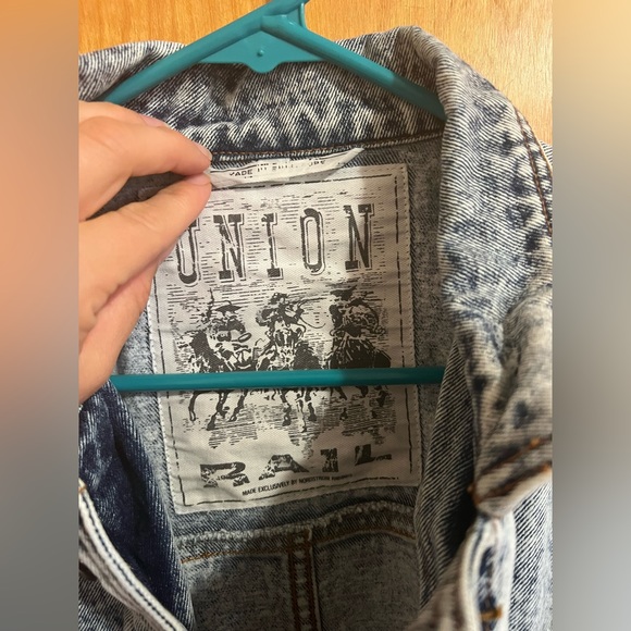 Adorable Vintage Jean Jacket - Picture 7 of 7